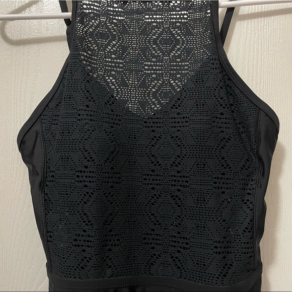 COPY - One piece swim suit - Picture 2 of 9